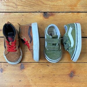 Bundle of Two Pairs Vans Shoes for Toddlers, Size 4.5